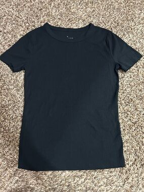 Women's Black Ribbed Short-Sleeve Top